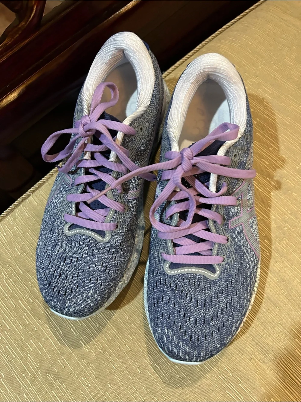 Asics Women 7.5 grey purple gel nimbus running shoes